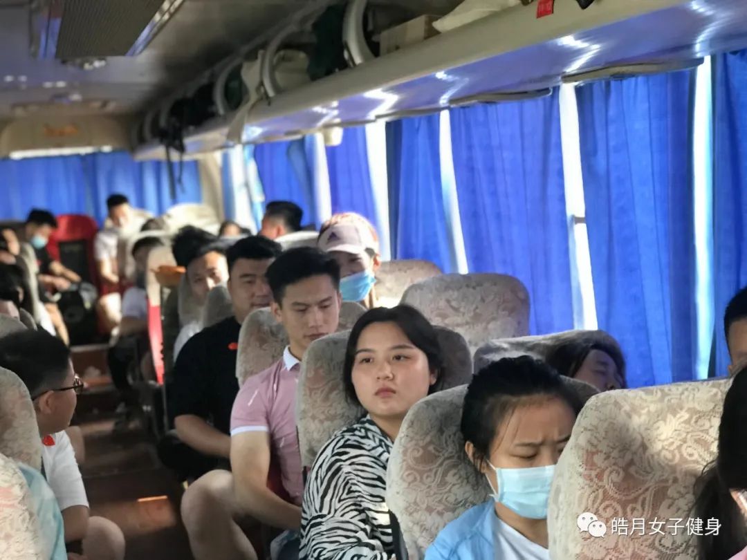 皓月女子健身_聊城皓月女子健身季卡多少钱_皓月女子健身俱乐部